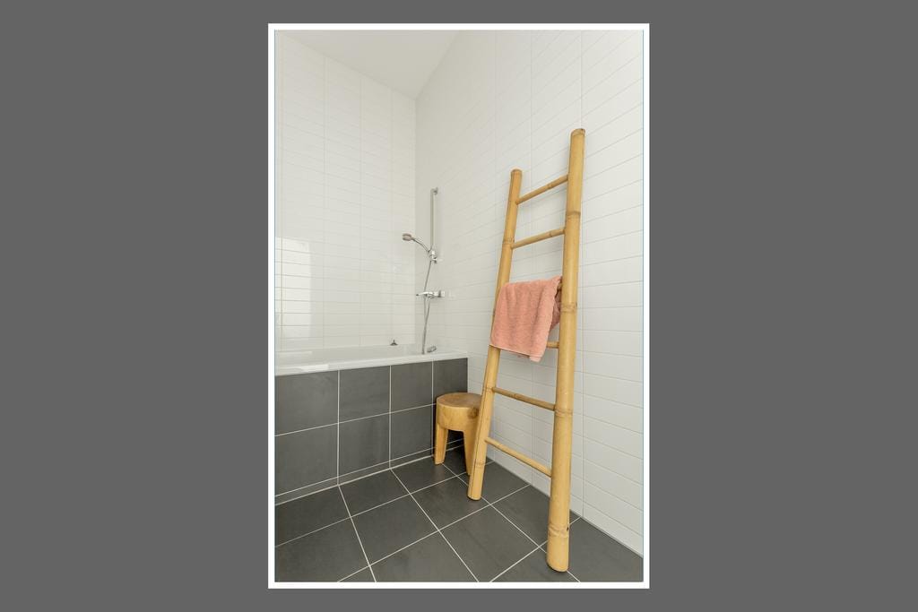 Photo 27 of Eva Besnyöstraat 37