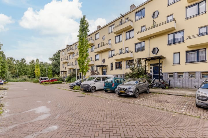 Photo 4 of Hermanus Coenradistraat 14-3