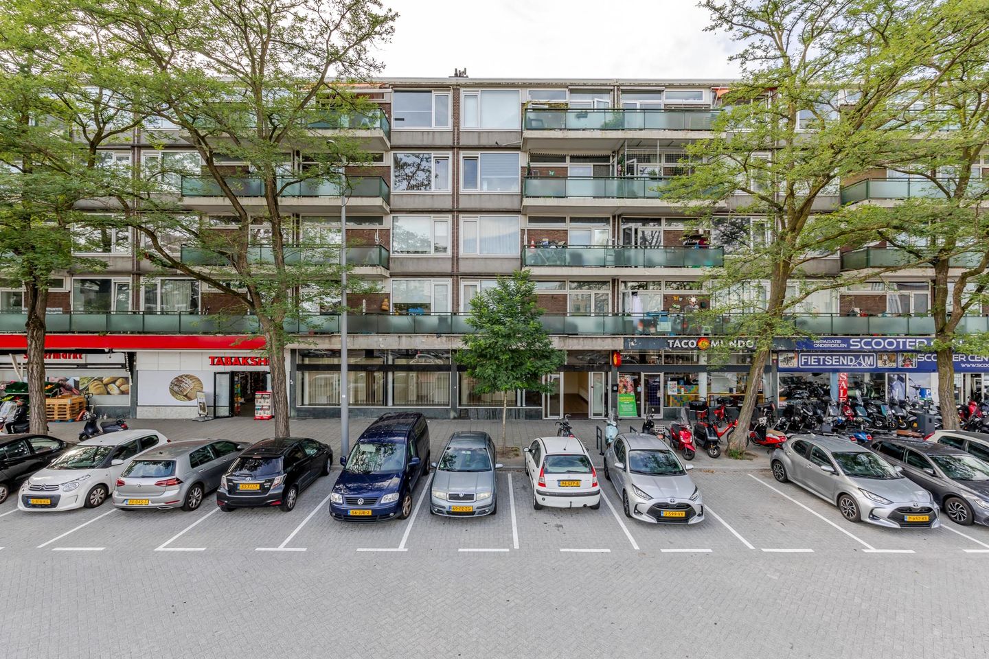 Bekijk foto 3 van Zuidplein 108-A