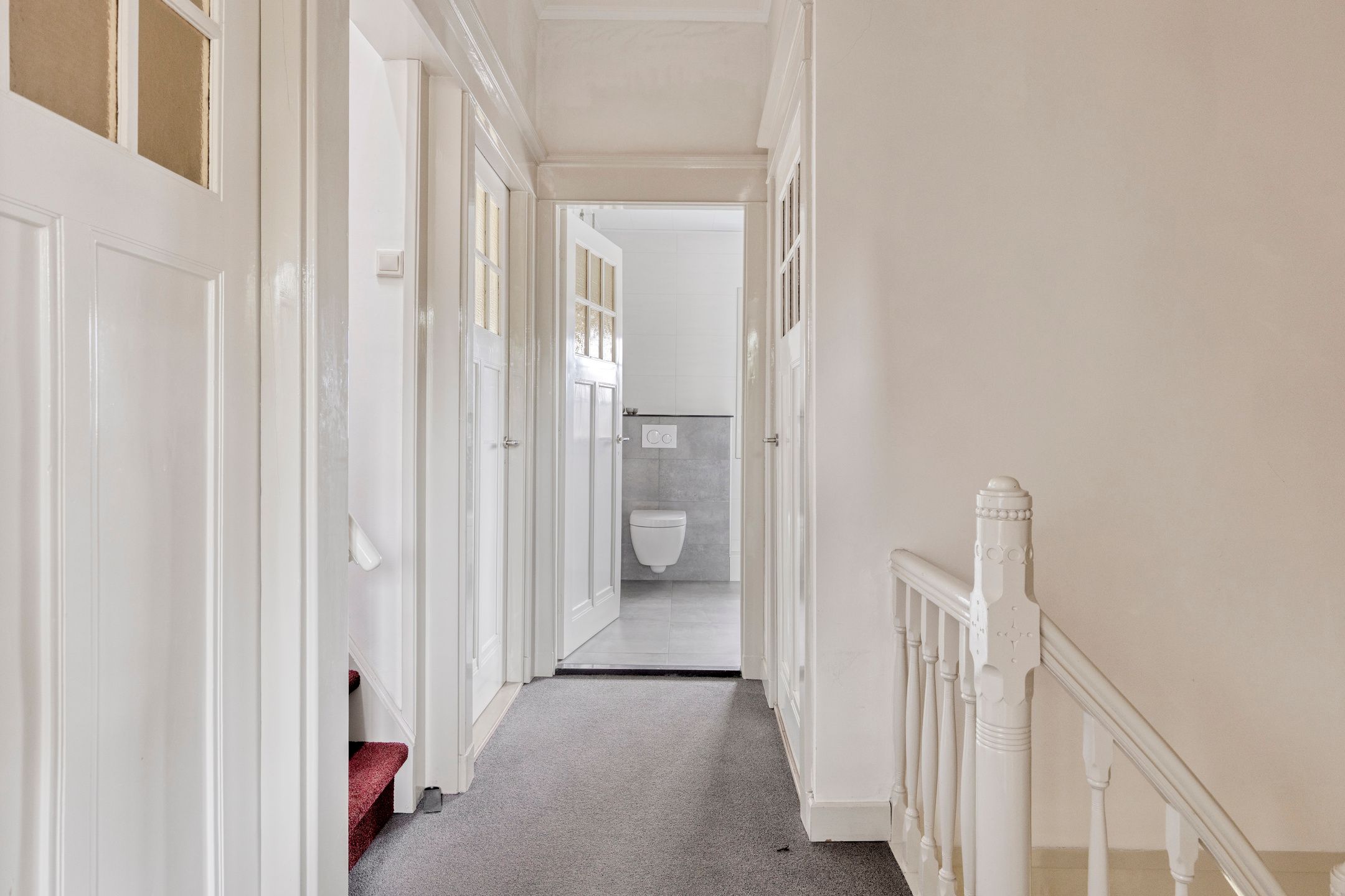 Photo 18 of Nispensestraat 83