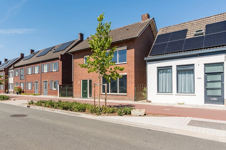 Twee-onder-één-kap te koop: Dommelseweg 108A, Valkenswaard