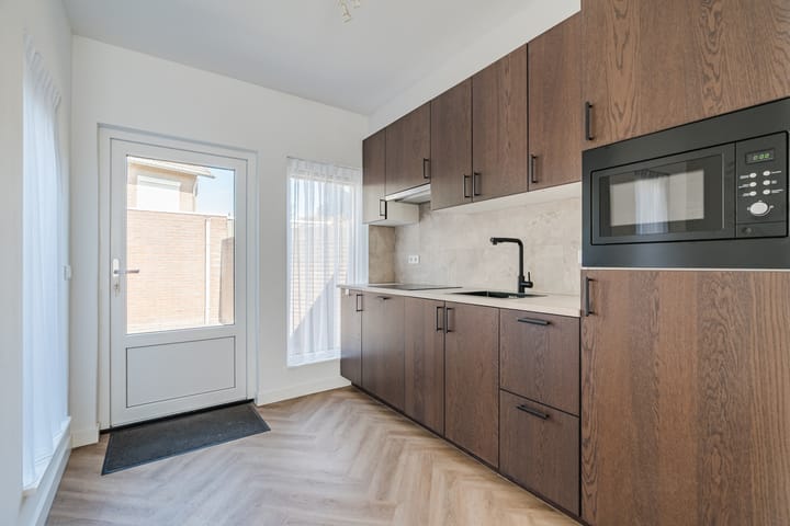 Twee-onder-één-kap te koop: Dommelseweg 108A, Valkenswaard
