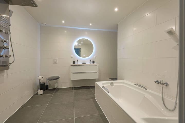 Appartement te koop: Kometensingel 114H, Amsterdam