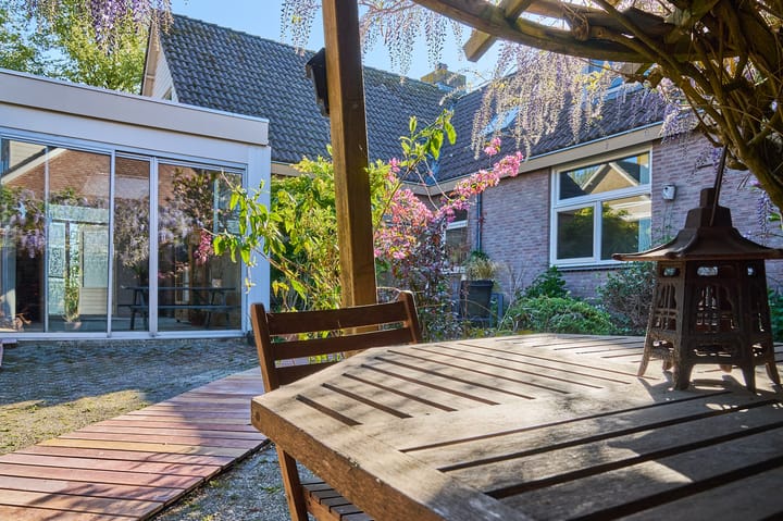 Vrijstaande woning te koop: Burgemeester Padmosweg 84, Wilnis