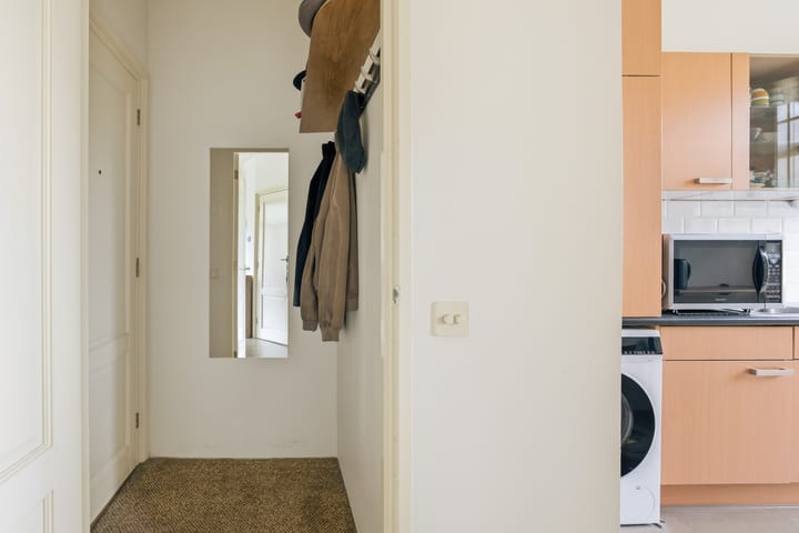 Studio te koop: Molukkenstraat 57-3, Amsterdam