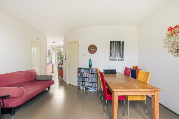 Studio te koop: Molukkenstraat 57-3, Amsterdam