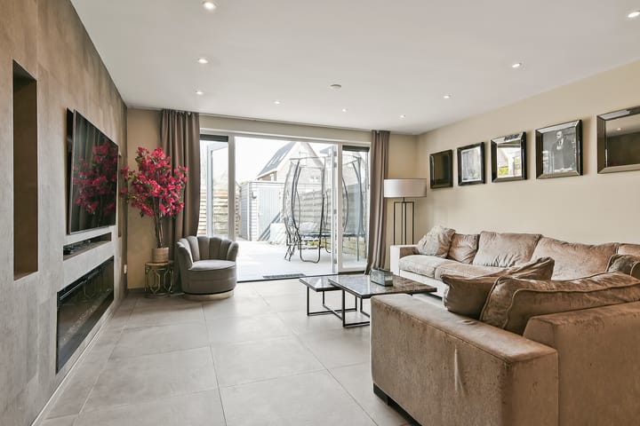 Tussenwoning te koop: Colijnstraat 18, Hoofddorp