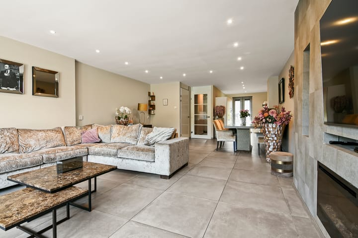 Tussenwoning te koop: Colijnstraat 18, Hoofddorp