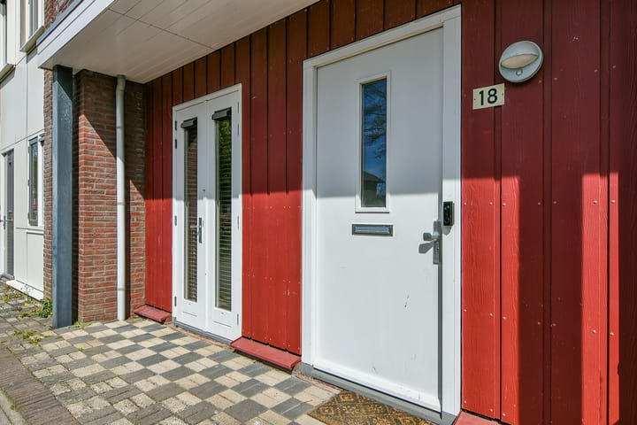 Tussenwoning te koop: Colijnstraat 18, Hoofddorp