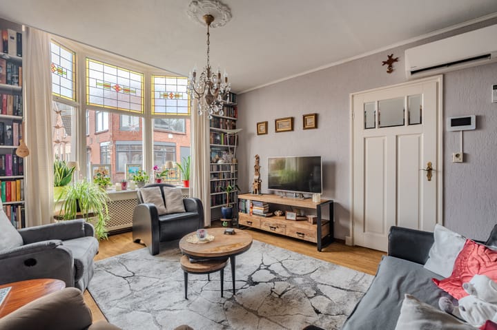Twee-onder-één-kap te koop: Hoogstraat 38, Winschoten