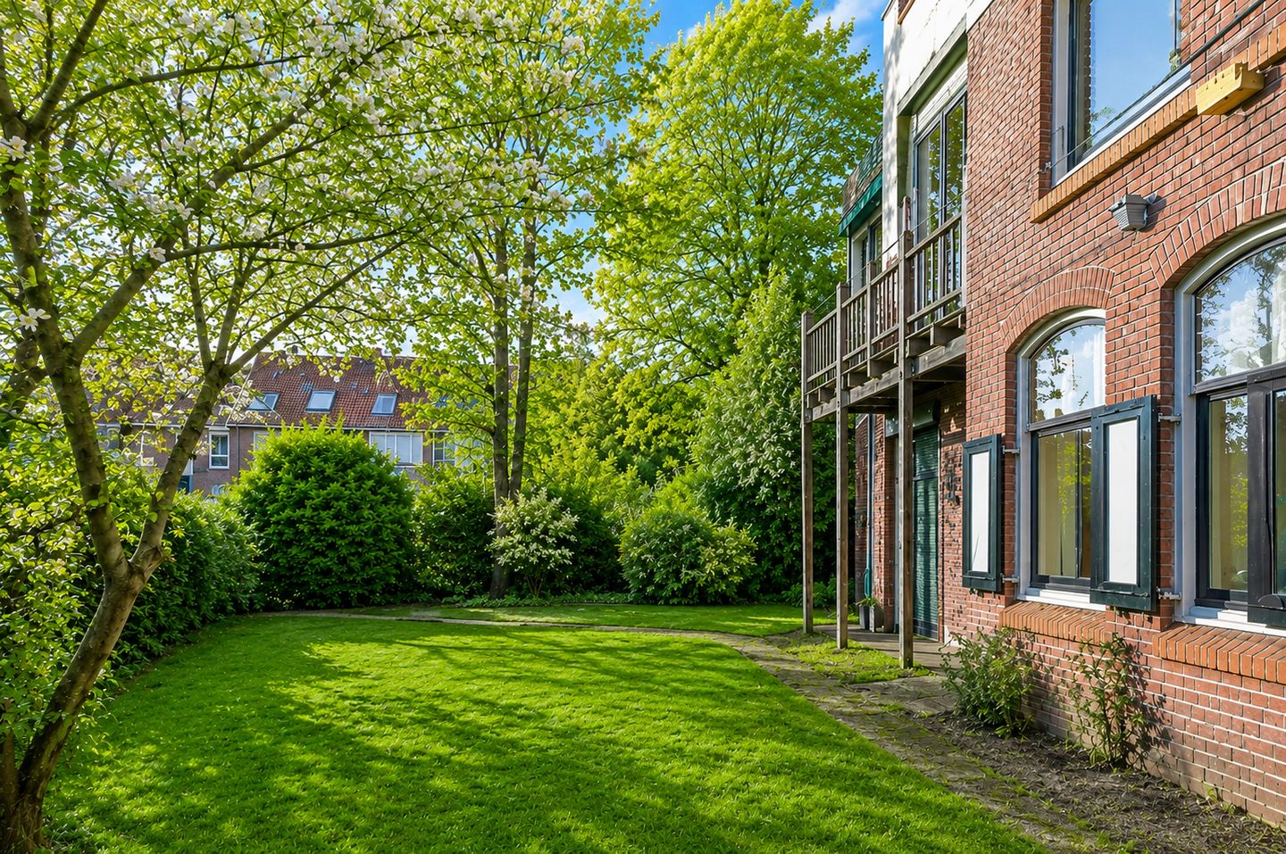 Bekijk foto 3 van Bloemendaalseweg 163