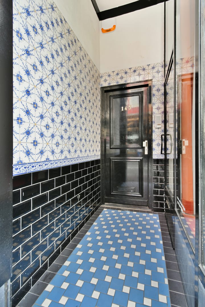 Photo 2 of Utrechtsestraat 143-2