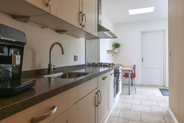 Tussenwoning te koop: Minahassastraat 53, Haarlem