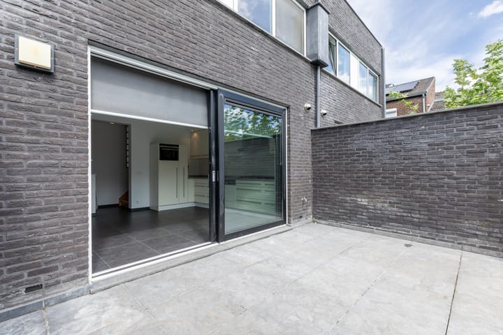 Appartement te koop: Tongerseweg 241C02, Maastricht