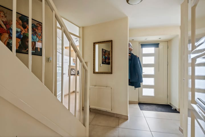 Twee-onder-één-kap te koop: F.J. Ebbensstraat 82, Tiel