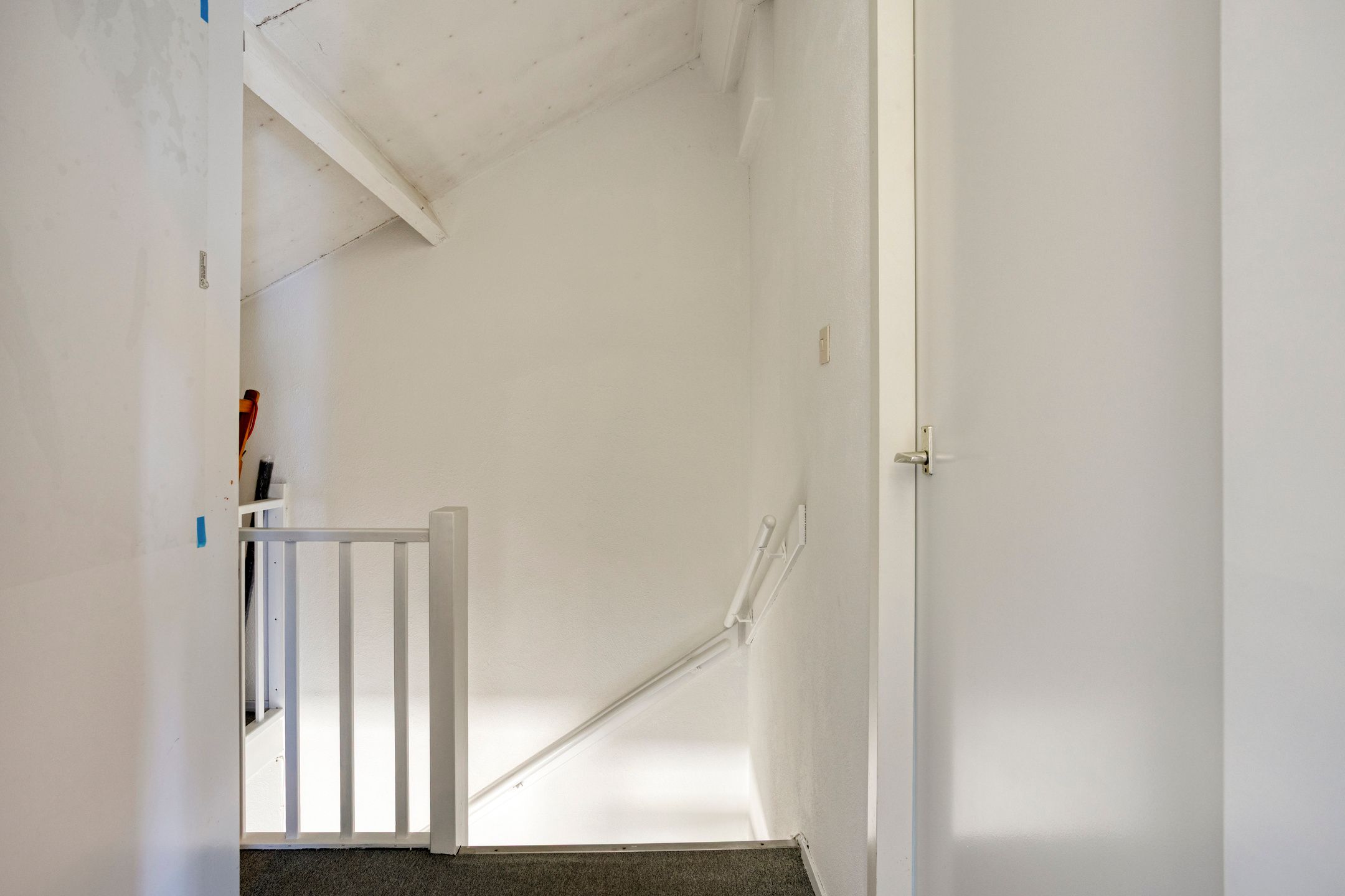 Photo 27 of Distheen 21