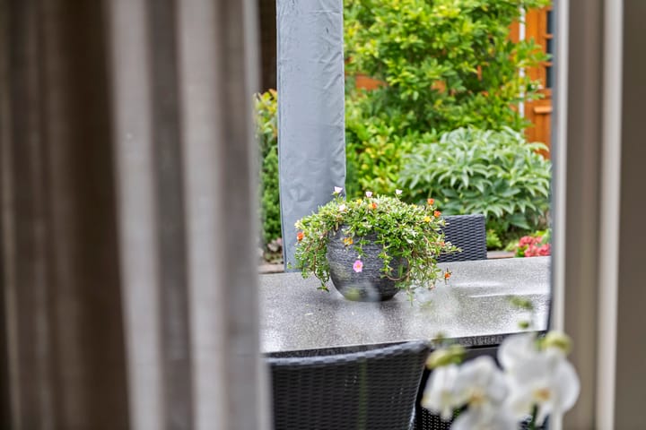 Twee-onder-één-kap te koop: F.J. Ebbensstraat 82, Tiel