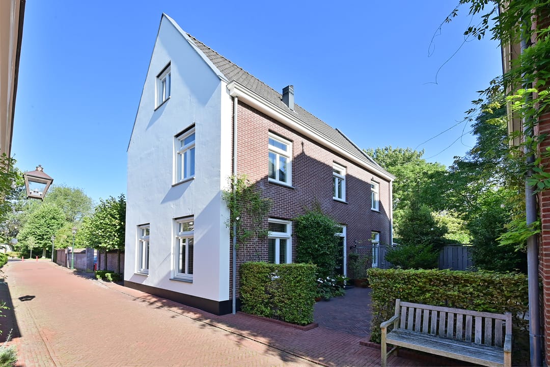 Photo 1 of Johannes Sandersonhof 1