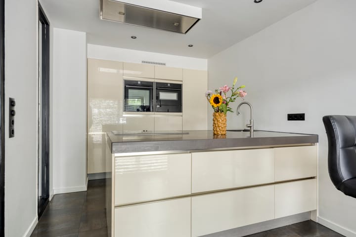 Tussenwoning te koop: Muijeveld 9, Vinkeveen
