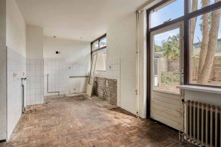 Hoekwoning te koop: Van Harenstins 11, Almelo