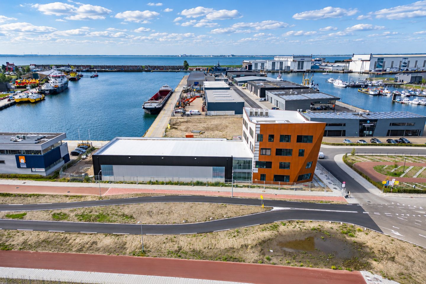 View photo 3 of Eerste Binnenhavenweg 3