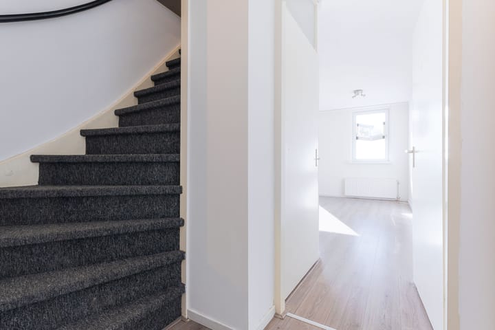 Appartement te koop: Ringdijk 158, Lelystad
