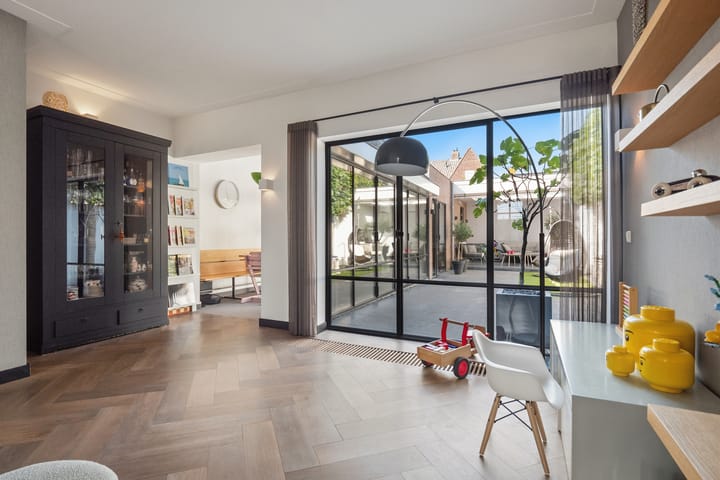 Twee-onder-één-kap te koop: Van Miertstraat 17, Vught