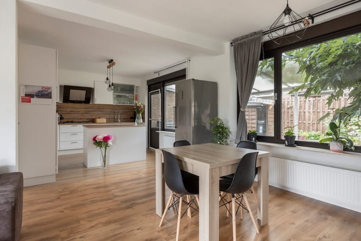Hoekwoning te koop: Irenestraat 1, Meerlo
