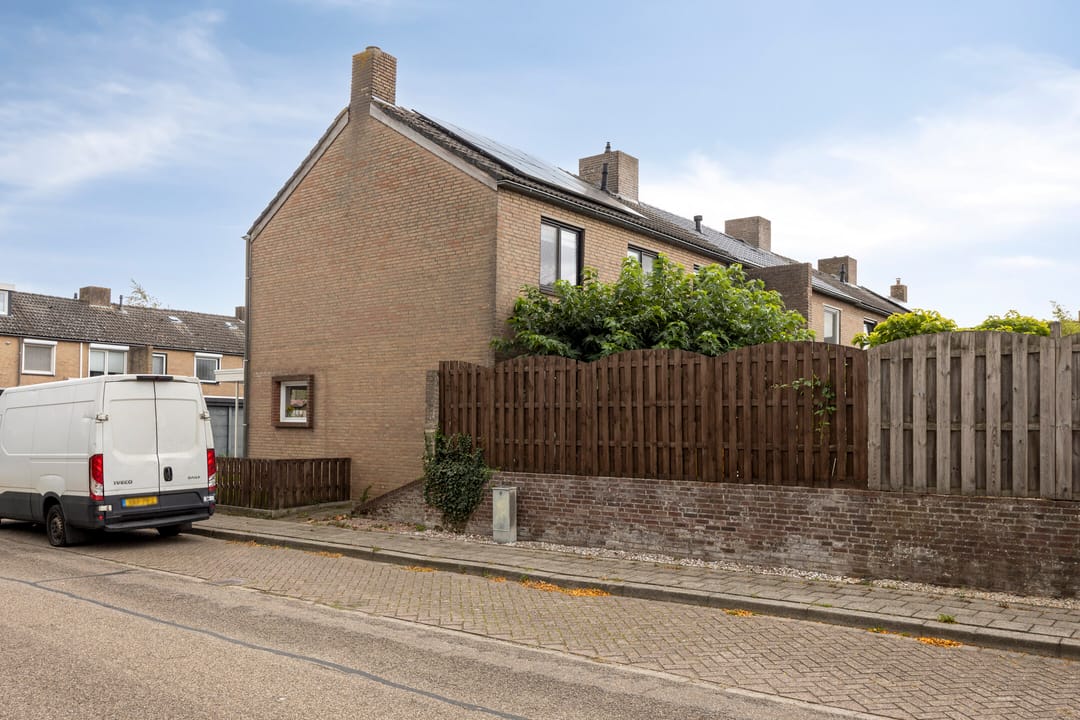 Photo 26 of Irenestraat 1