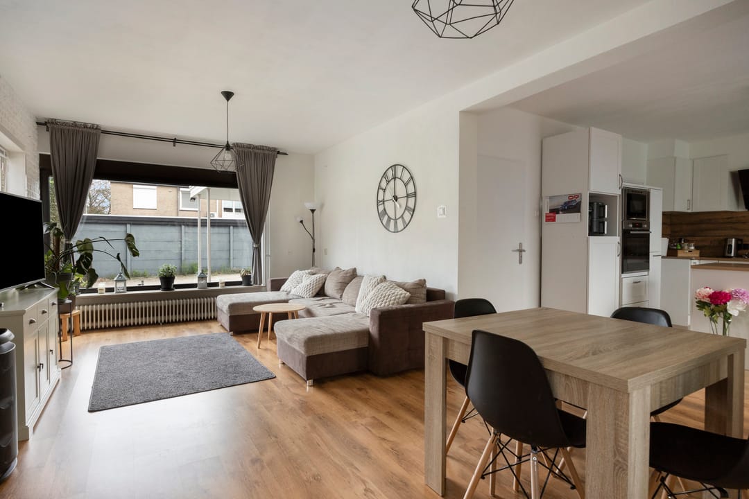 Photo 7 of Irenestraat 1