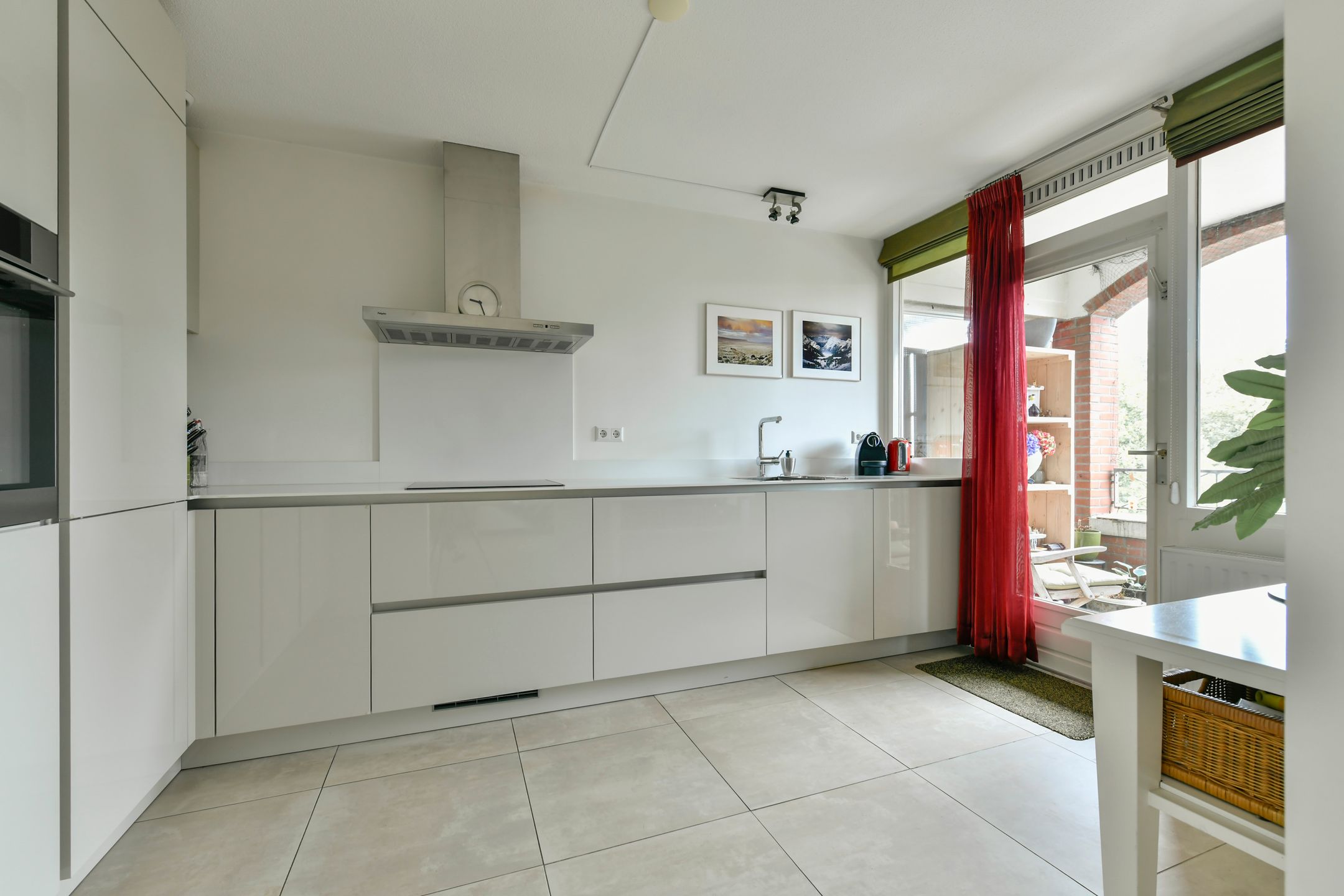Photo 9 of Bilderdijkstraat 21-E