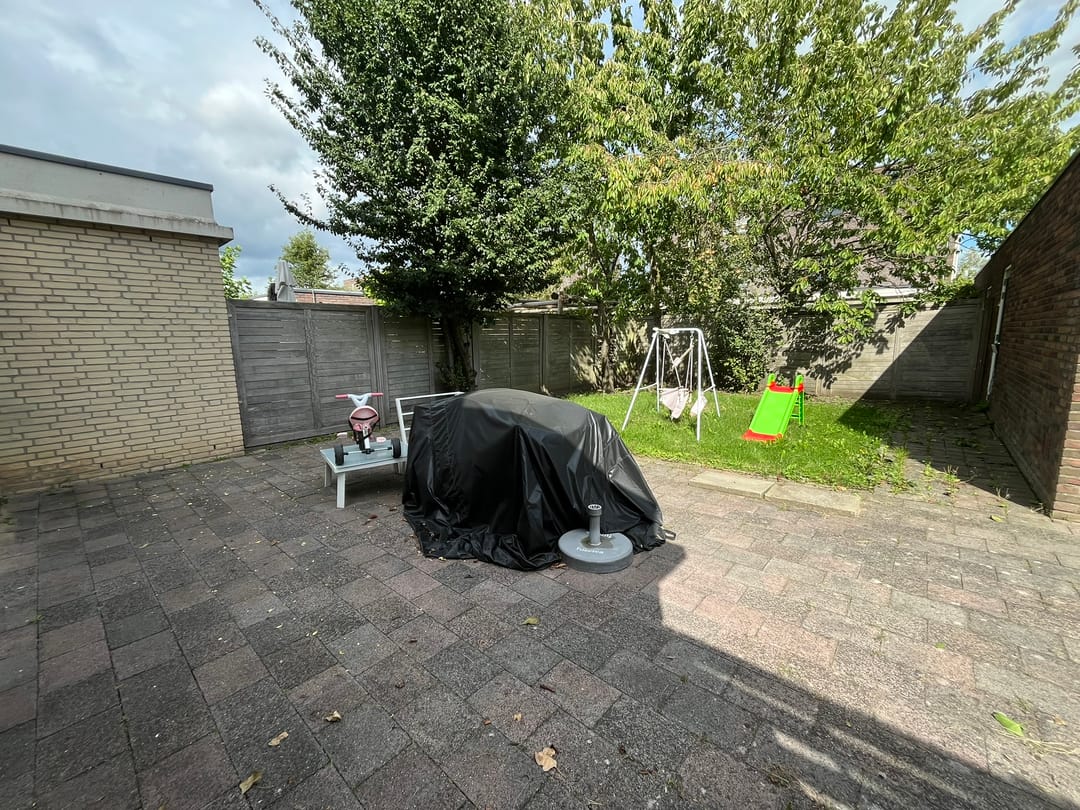 Photo 16 of Policestraat 6