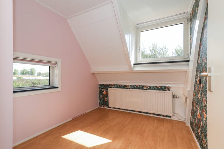Hoekwoning te koop: Brielseweg 111, Oostvoorne