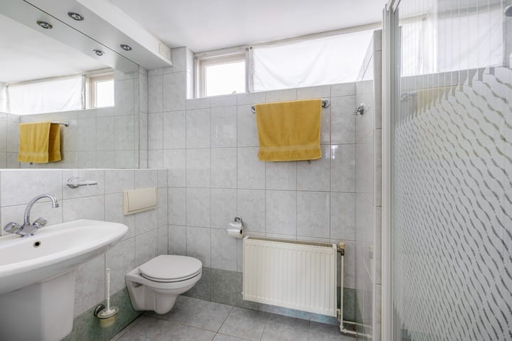 Hoekwoning te koop: Doetinchemsestraat 64, Middelharnis