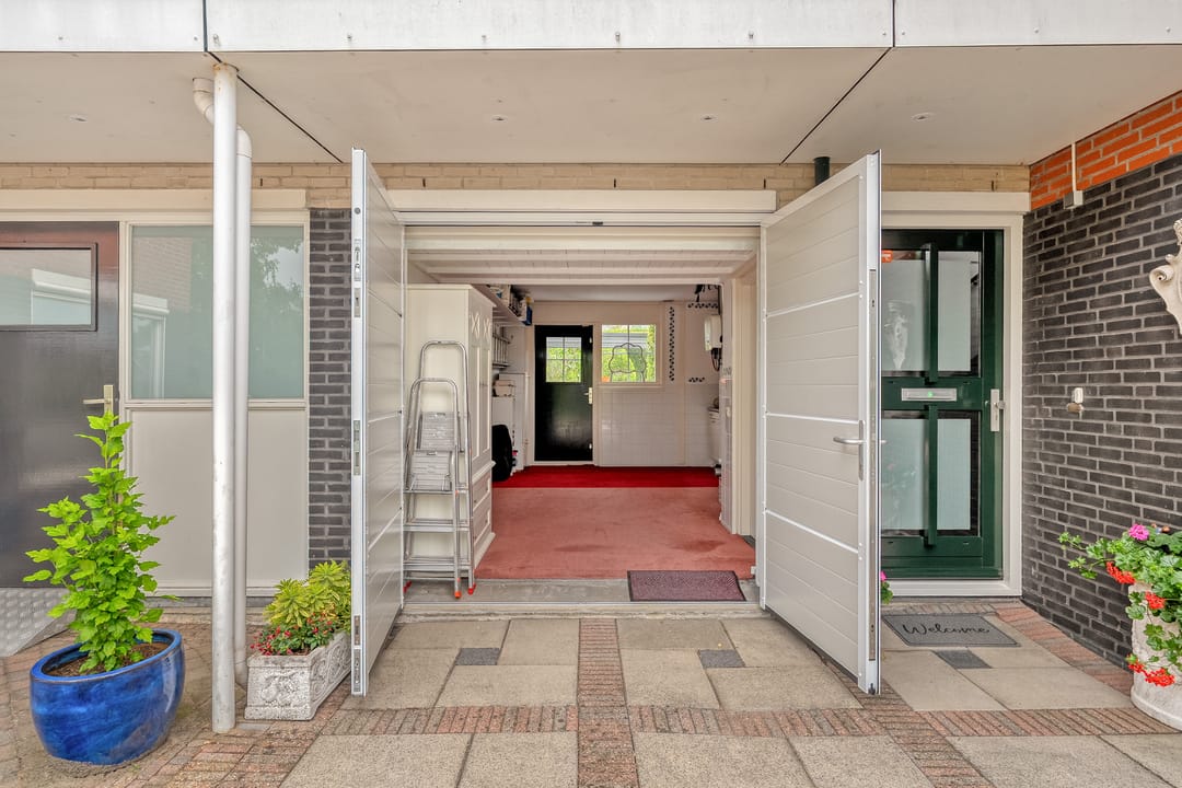 Photo 37 of Helfrichstraat 5