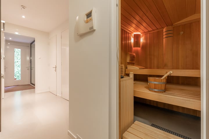 Vrijstaande woning te koop: Nieuwlarenweg 18, Laren (Nh)