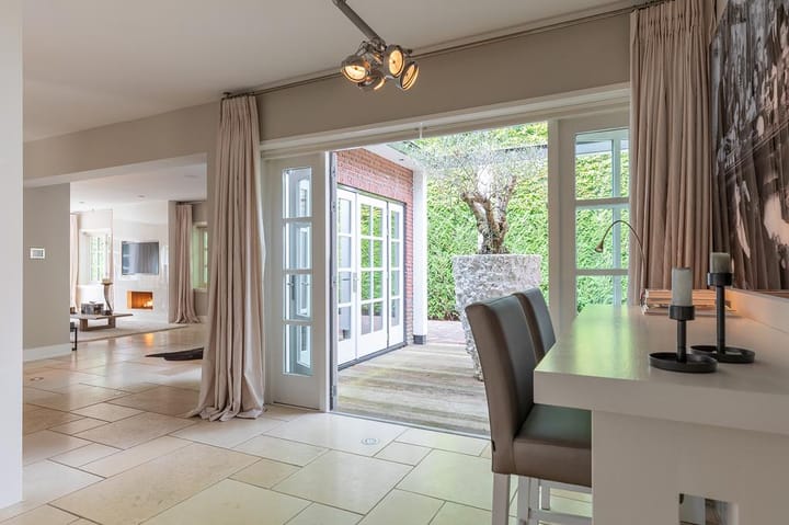 Vrijstaande woning te koop: Nieuwlarenweg 18, Laren (Nh)