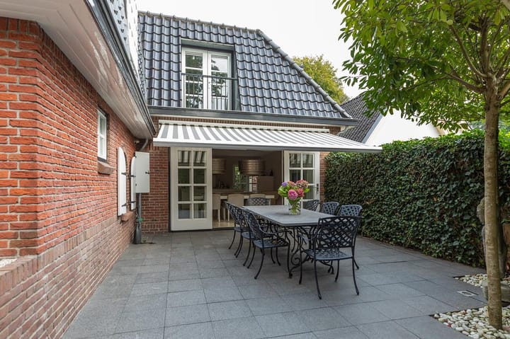 Vrijstaande woning te koop: Nieuwlarenweg 18, Laren (Nh)