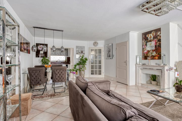 Tussenwoning te koop: Soeteliefskamp 10, Hendrik-Ido-Ambacht