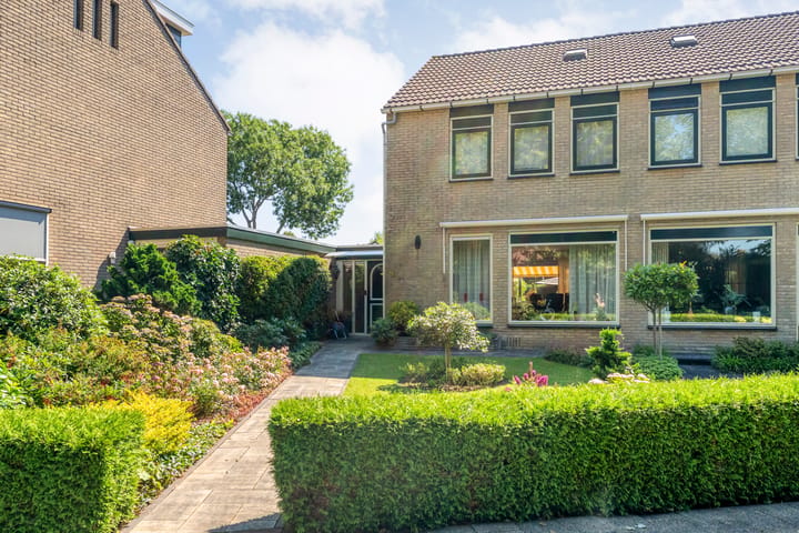 Tussenwoning te koop: Bethesdastraat 9, Hoogeveen