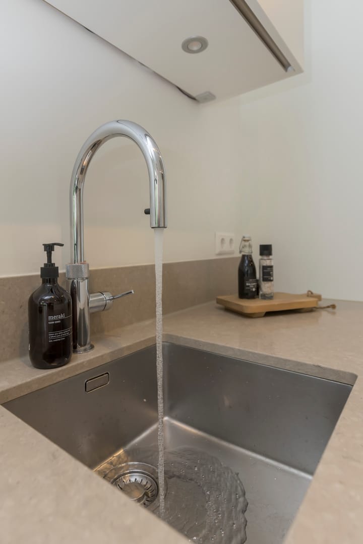 Tussenwoning te koop: Krommehoekstraat 16, Amsterdam