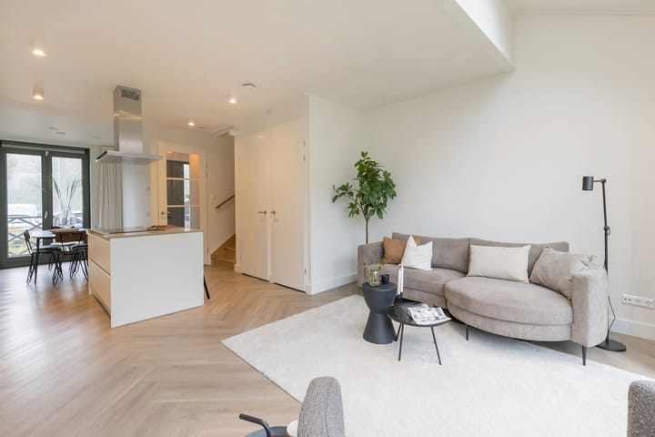 Tussenwoning te koop: Krommehoekstraat 16, Amsterdam
