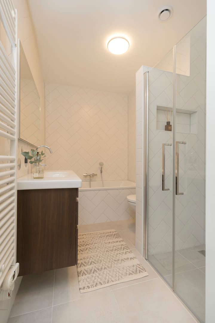 Tussenwoning te koop: Krommehoekstraat 16, Amsterdam