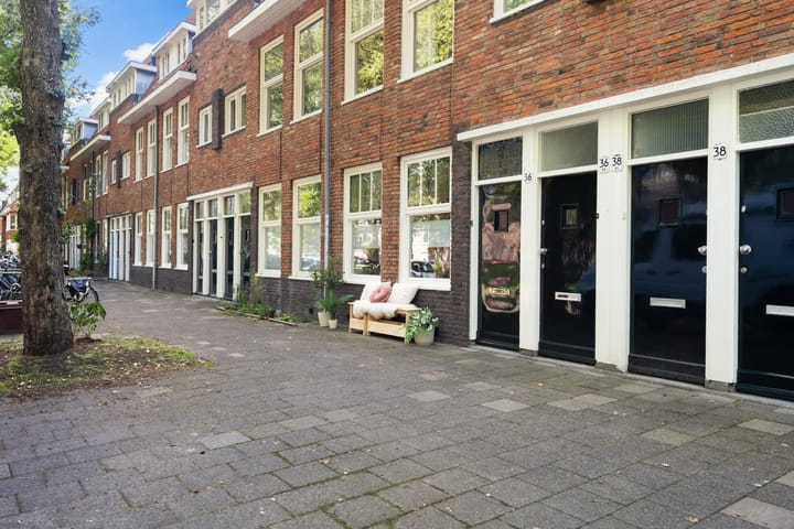 Appartement te koop: Burgemeester van Tuyllkade 36, Utrecht