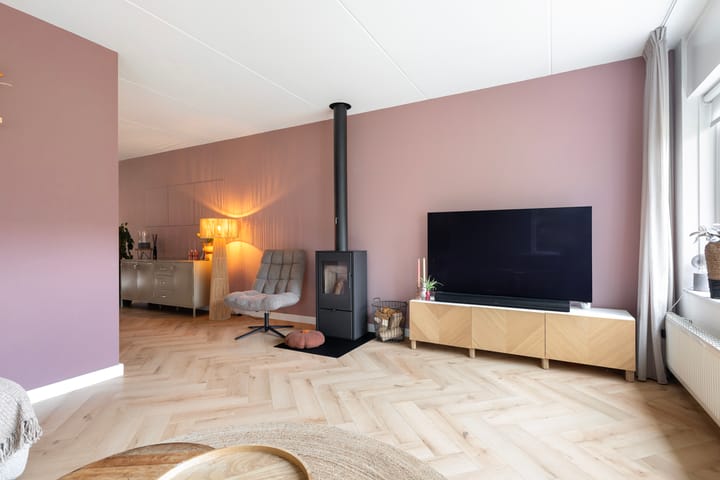 Hoekwoning te koop: van Berkenstraat 1, Heerenveen
