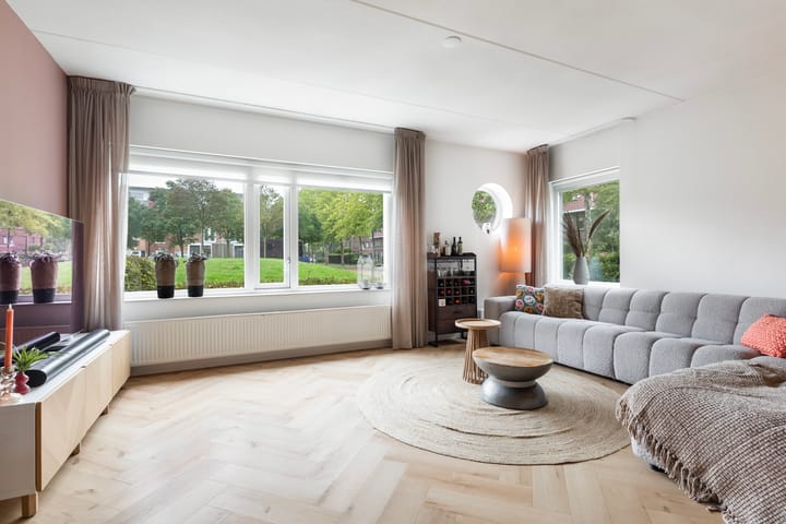 Hoekwoning te koop: van Berkenstraat 1, Heerenveen