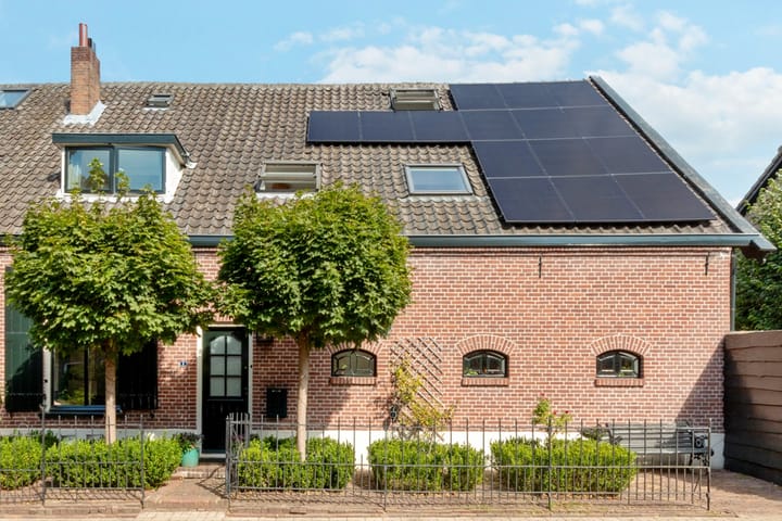Twee-onder-één-kap te koop: Melkweg 1, Bussum