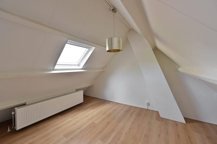 Tussenwoning te koop: Kometenstraat 6, Hilversum
