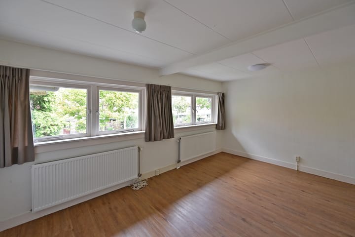 Tussenwoning te koop: Kometenstraat 6, Hilversum