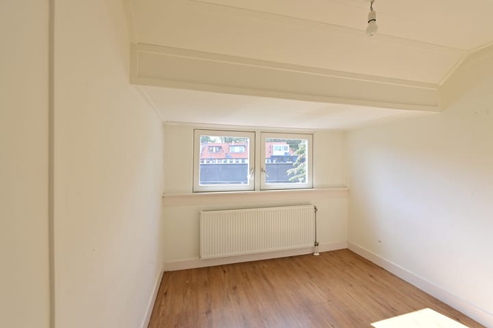 Tussenwoning te koop: Kometenstraat 6, Hilversum